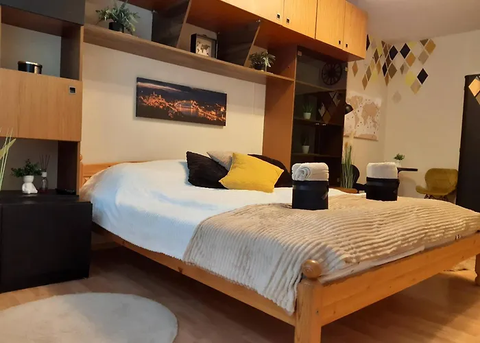 Park-side * Budapest